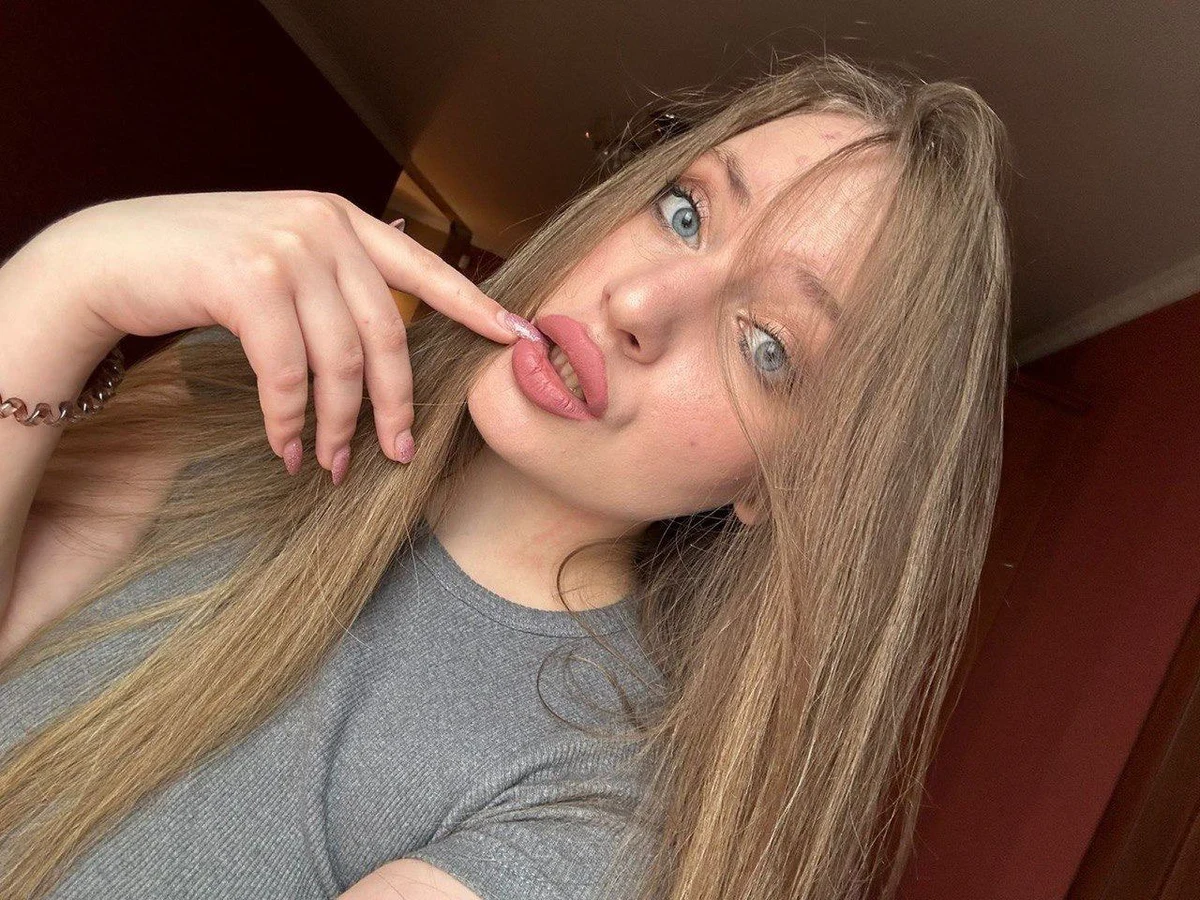 Alesia escort in London