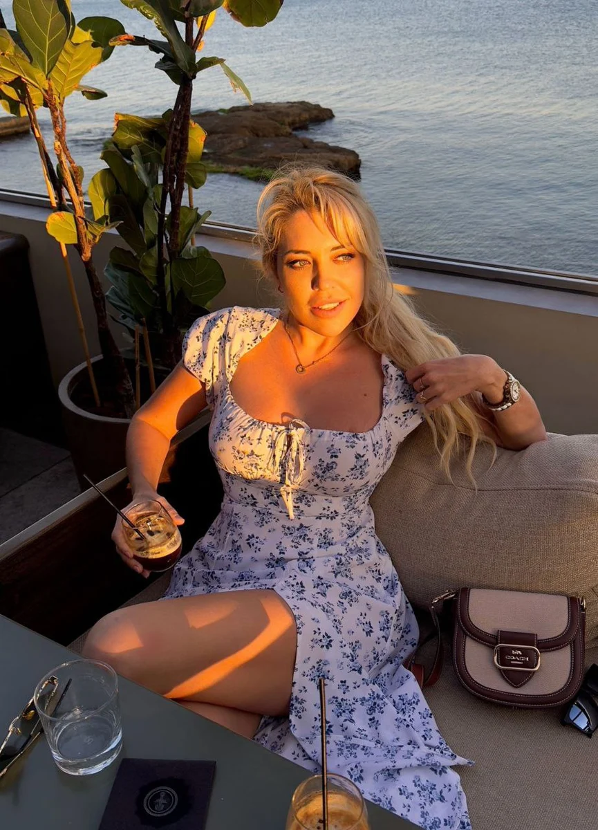 Anastasia escort in London