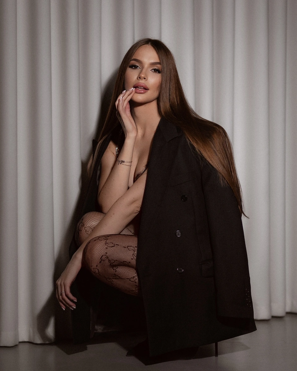 Aurora escort in London