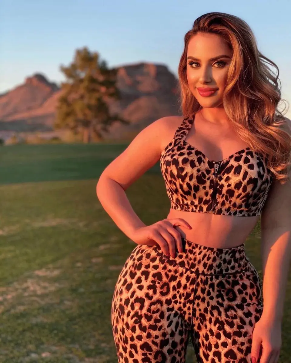 Daisy escort in London