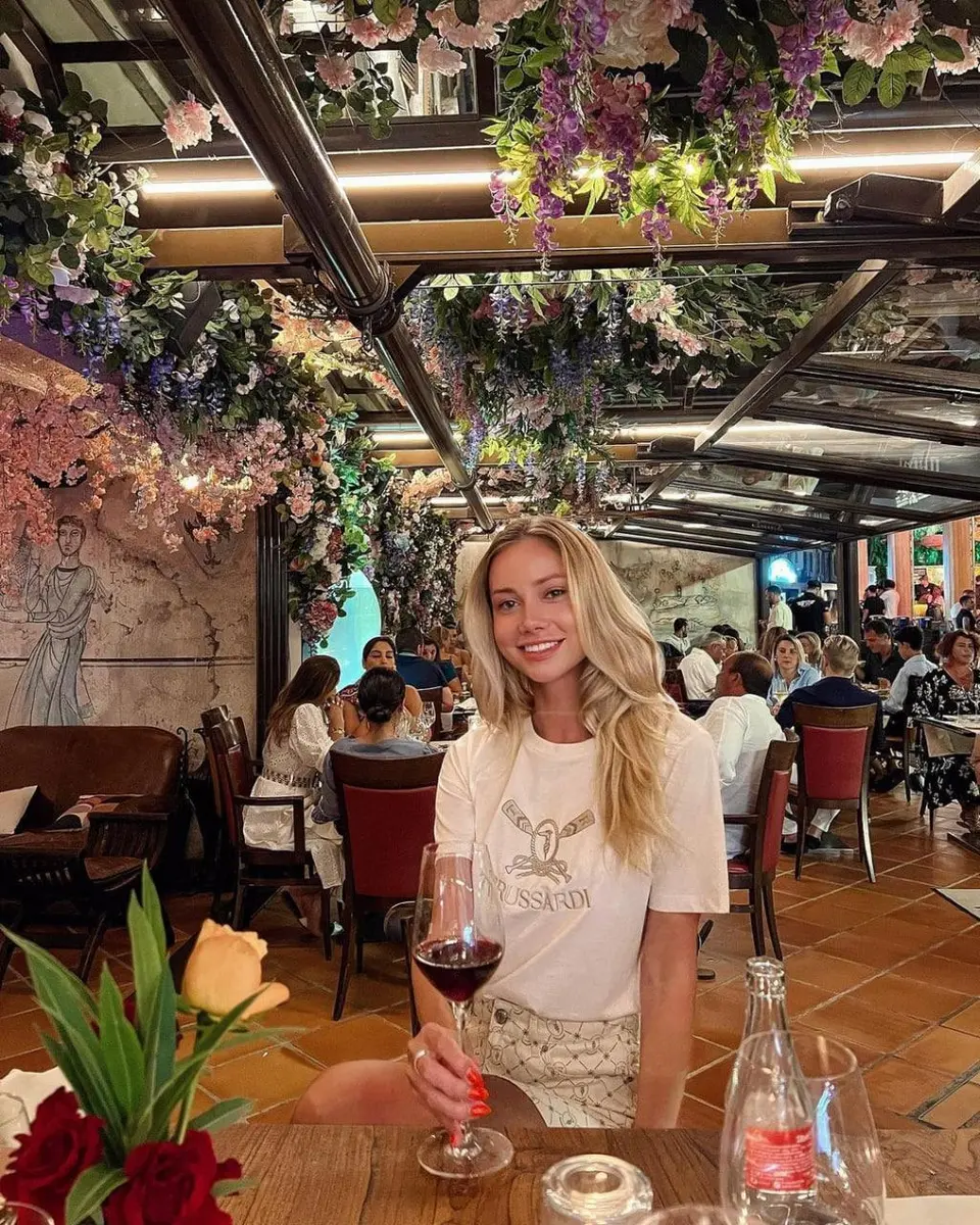 Hazel escort in London