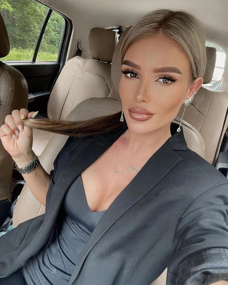 Heidi escort in London