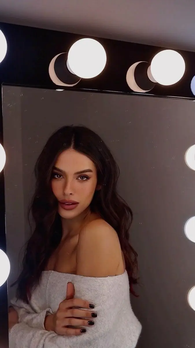 Mariana escort in London