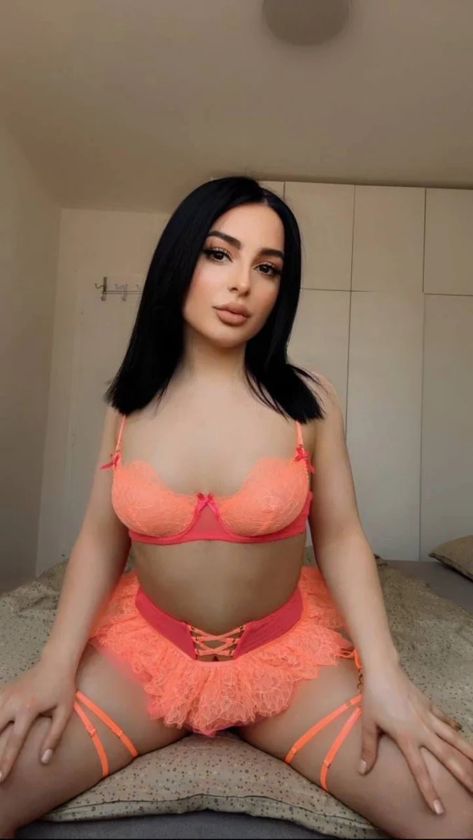 Milya escort in London