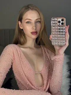 Raven escort in London