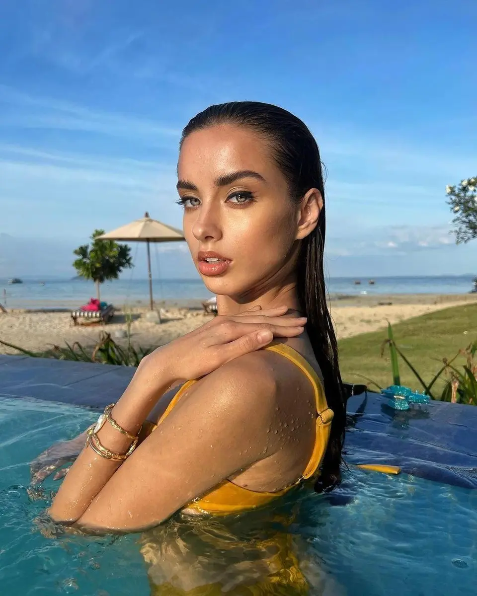 Sierra escort in London