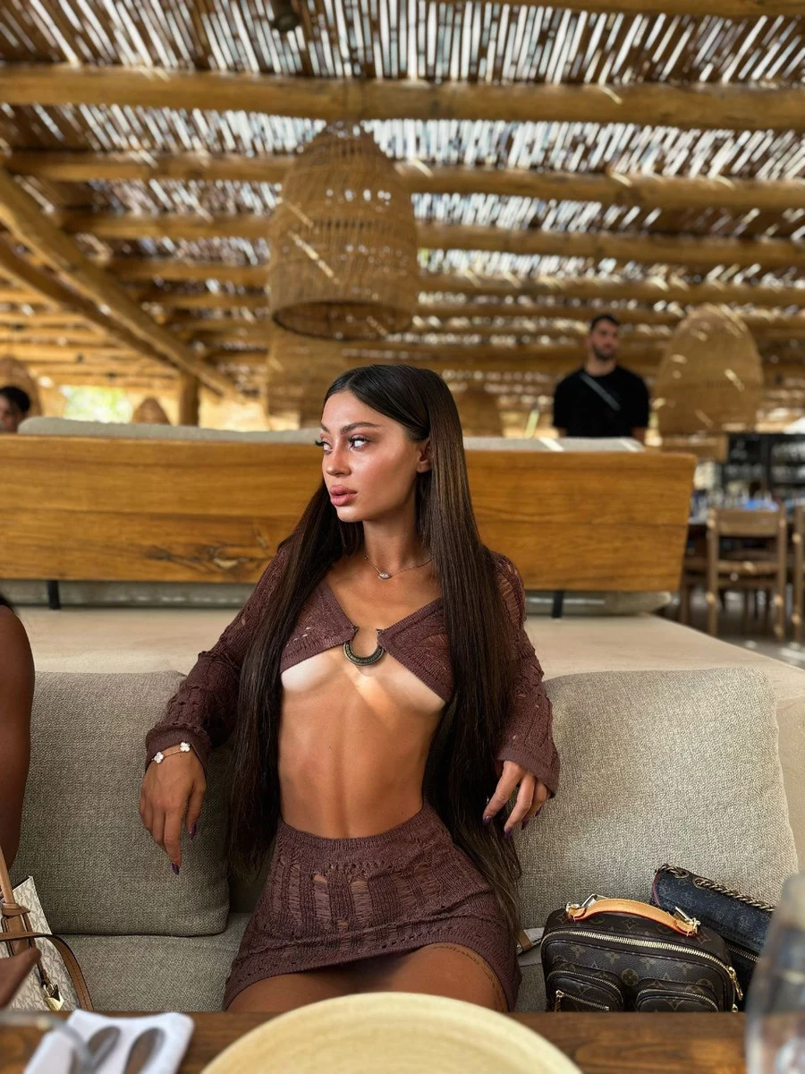 Violet escort in London