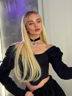 Zoelle escort in London